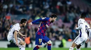 更是达成共 更是达成共